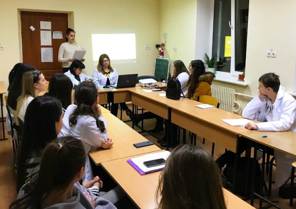 Секційне засідання ІІ Всеукраїнської науково-практичної конференції з міжнародною участю «Youth pharmacy science» кафедри фундаментальної та мовної підготовки